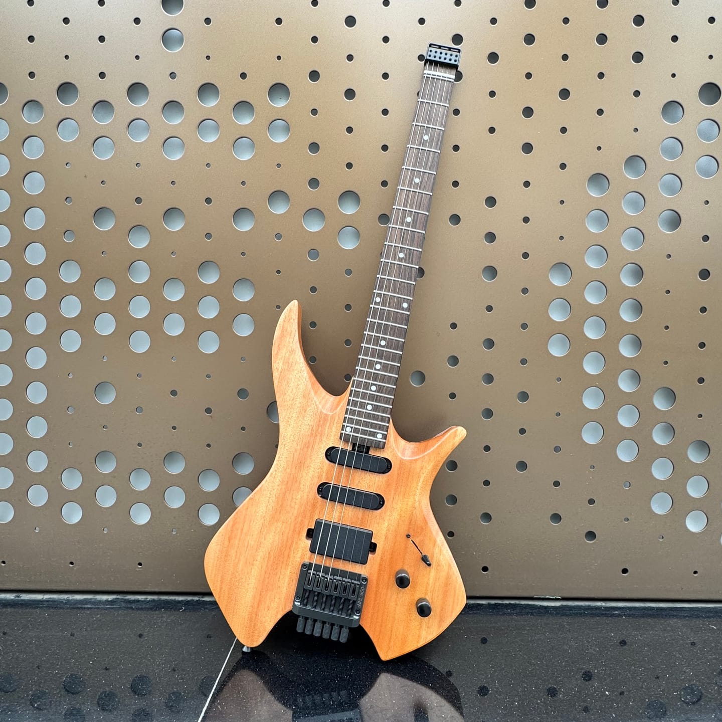 Customer photo review of Donner NHL-500 Headless Electric Guitar