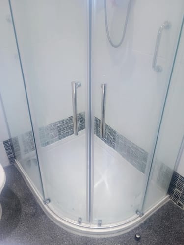 Customer photo review of Anti Slip 1200 x 900 Right Hand Offset Quadrant Shower Tray