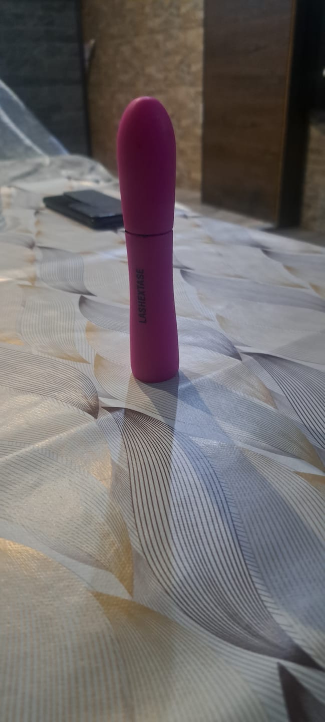 Customer photo review of Спирала за дължина и обем LASHEXTASE Vivienne Sabo