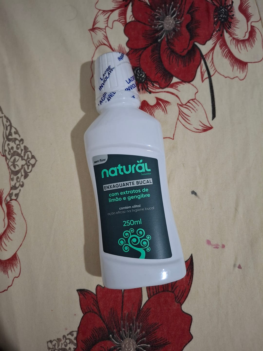 Customer photo review of Enxaguante Bucal Natural com Limão e Gengibre 250ml