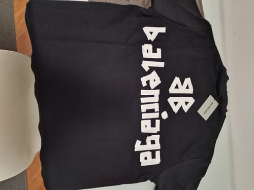 Gabriele V. review of Felpa girocollo Tape Type Balenciaga image 1 out of 2