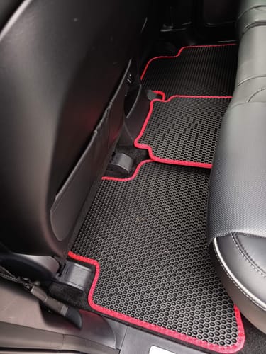 Customer photo review of Auto Fußmatten nach Maß - Komplettset