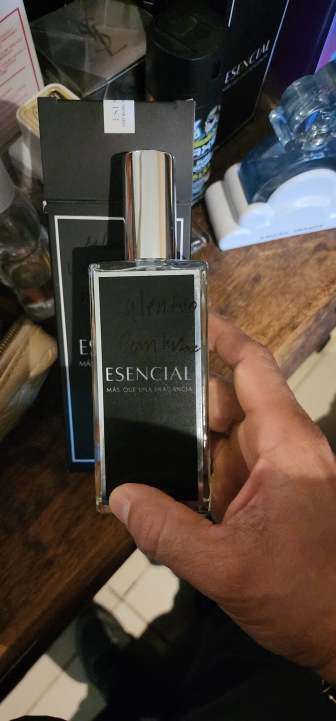 Customer photo review of M163 Inspirado en: Baccarat Rouge 540 - Maison Francis Kurkdjian