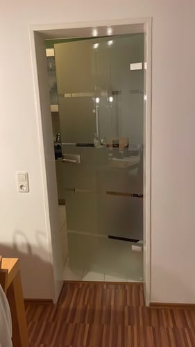 Customer photo review of Glastür ohne Zarge, Studio, kratzfestes & starkes 8mm ESG Glas - 5 Streifen Sainiert T6