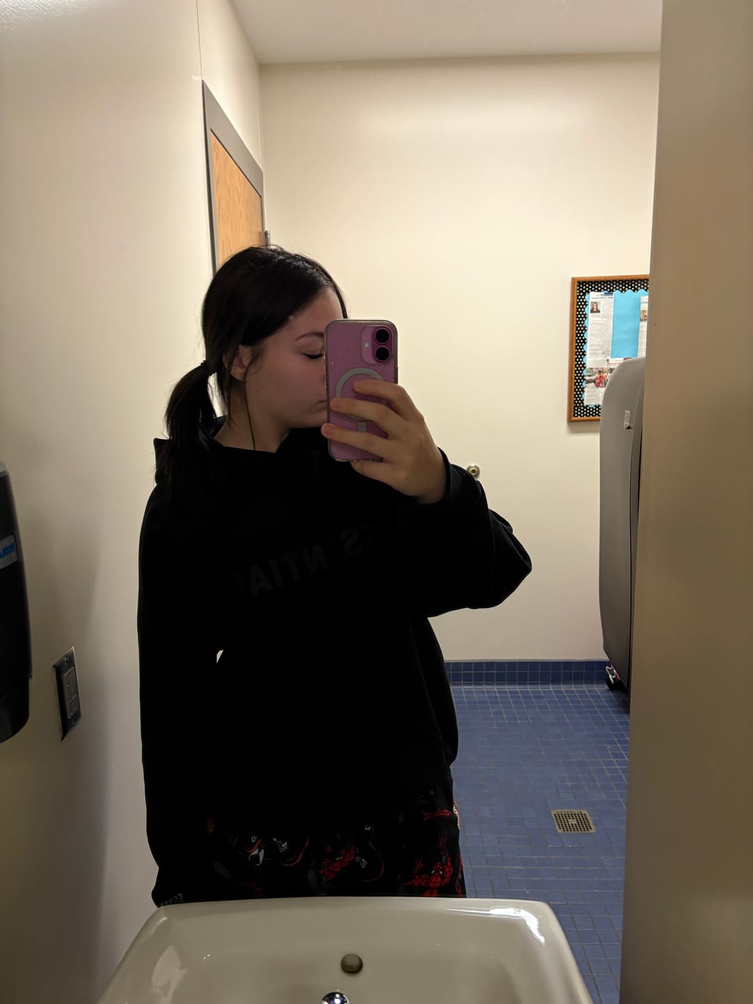 Customer photo review of NEW! Stylish 3:3 Essentials Hooded Sweatshirt 3:3 3SS3NTIALS HOODIE (Black)