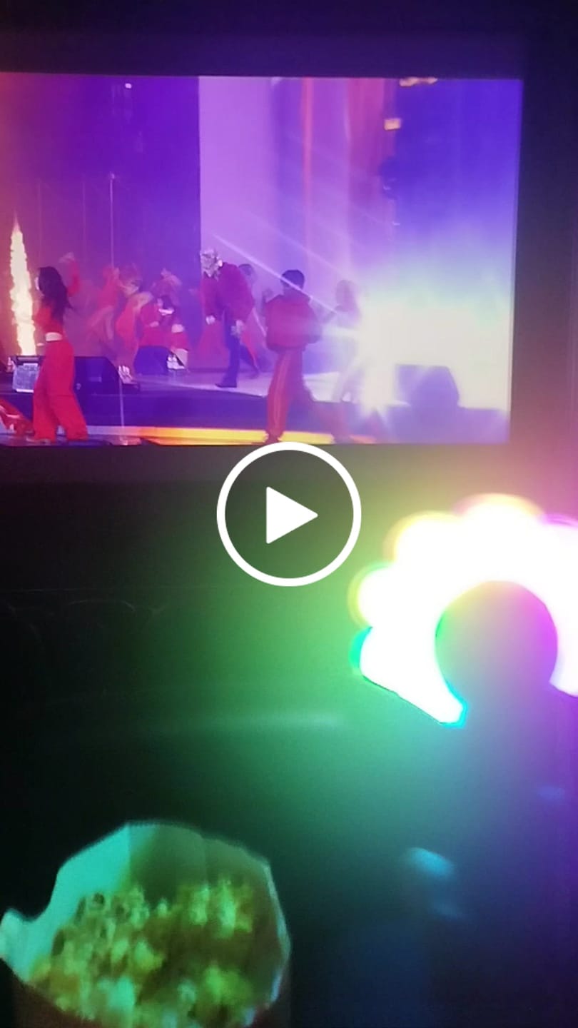 Customer video review of G-DRAGON - OFFICIAL LIGHT STICK