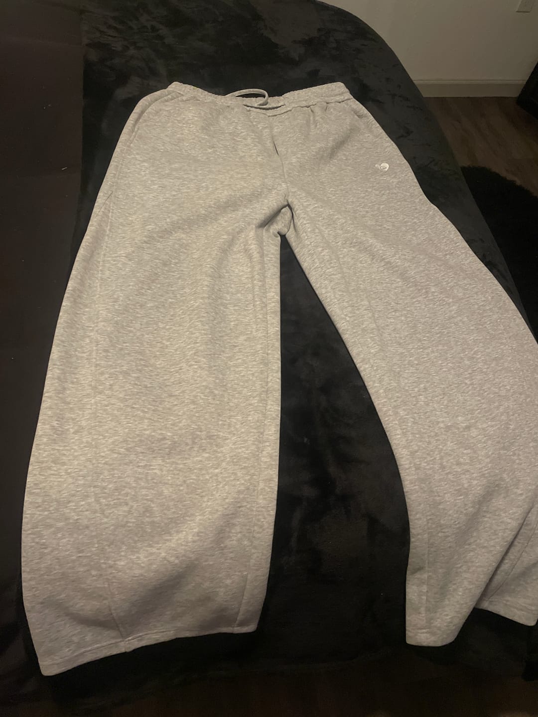 Customer photo review of Aelfric Eden Baggy Sweatpants