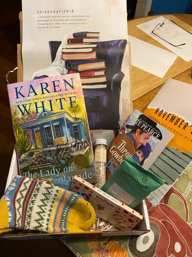 Customer photo review of Yearly Brenda Novak’s Book Box Subscription