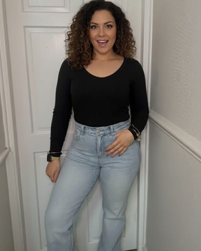 Customer photo review of Curve-Hugging Relax – High-Waist – Sky Blue