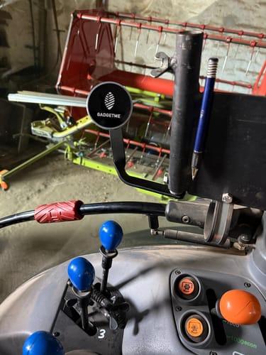 Customer photo review of NEU! Gadgetme MagSafe  Qi 2.0 Handyhalterung mit Ladefunktion 15W