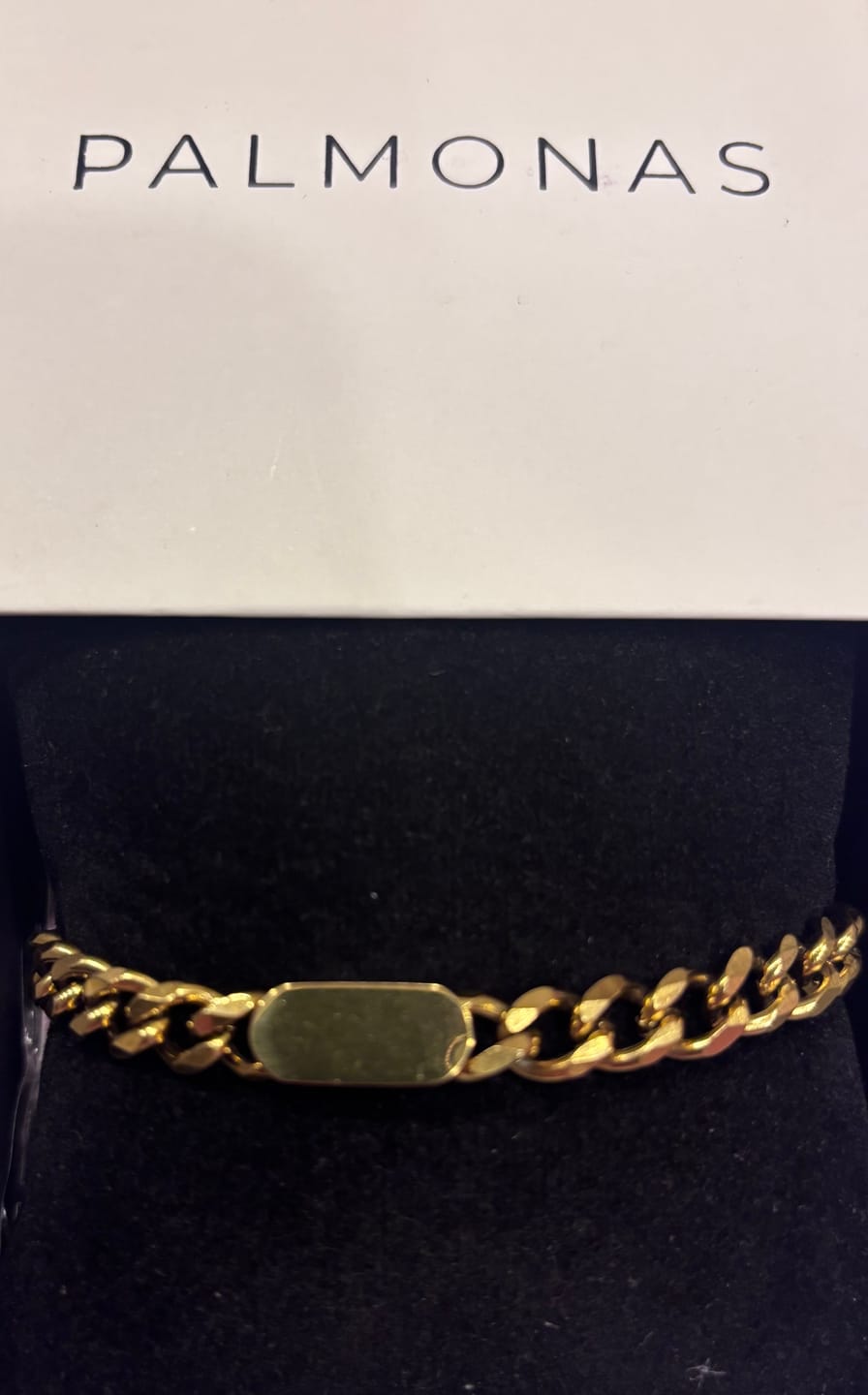 Customer photo review of Small Bar Bracelet