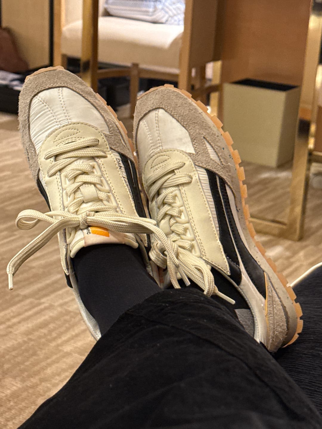 Customer photo review of Toronto White Black