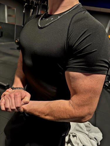 Customer photo review of Dedic8 Compression Tee