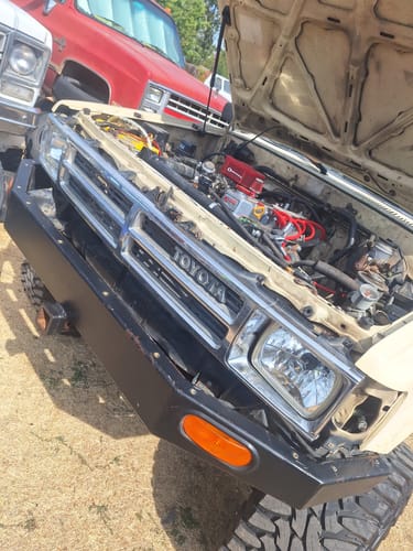 Customer photo review of 1984-1988 Toyota Pickup/ 4Runner EZ Lift Hood Struts