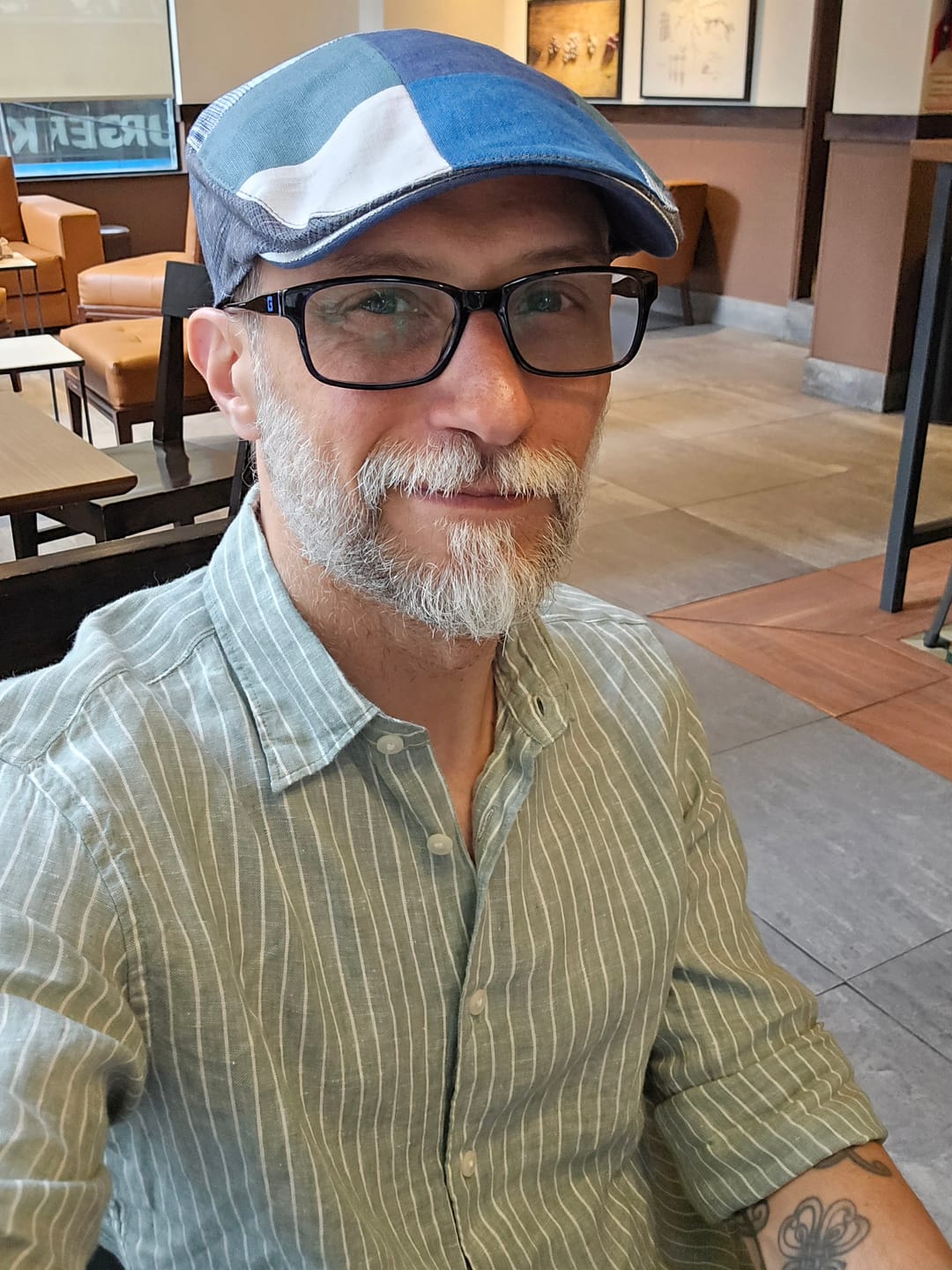Customer photo review of Donegal Touring Cap Patchwork Grey/Blue Linen