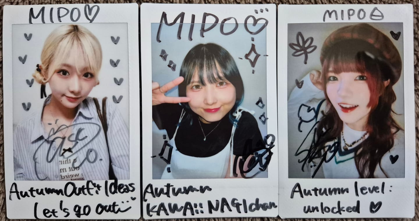 Customer photo review of TRiDENT "ONLINE BROMIDE" Autographed Polaroid Style Photo (With Your Custom Name) - Individual Member