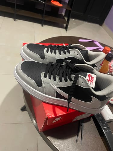 Customer photo review of Tenis Travis Low Bred