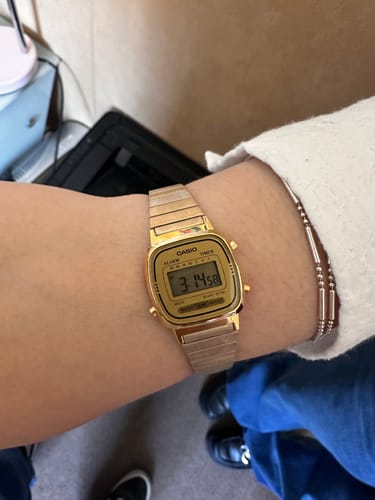 Customer photo review of Reloj Casio Vintage LA670WGA-9SDF Dorado