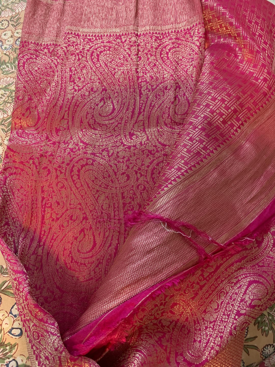 Customer photo review of Circle Of Art Banarasi Khaddi Silk Saree