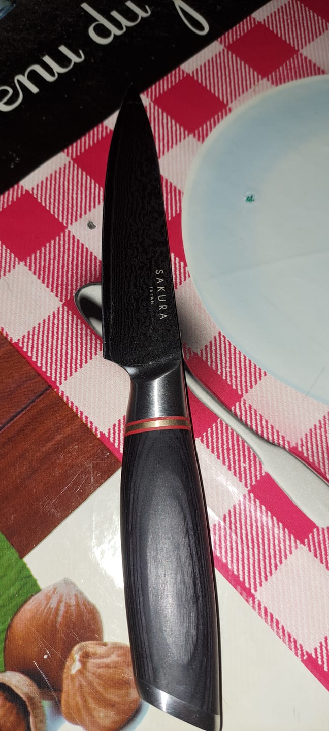 Customer photo review of Cuchillo Utility Sendai Sakura Dark Pakkawood 23 Cm