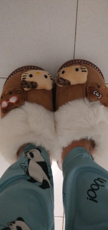 Customer photo review of Hello Kitty Slippers