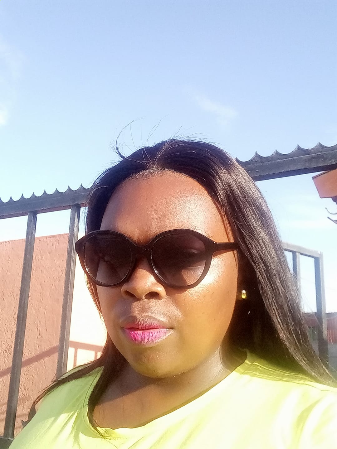 Customer photo review of Brazilian 4x4 Lace Wig - Straight