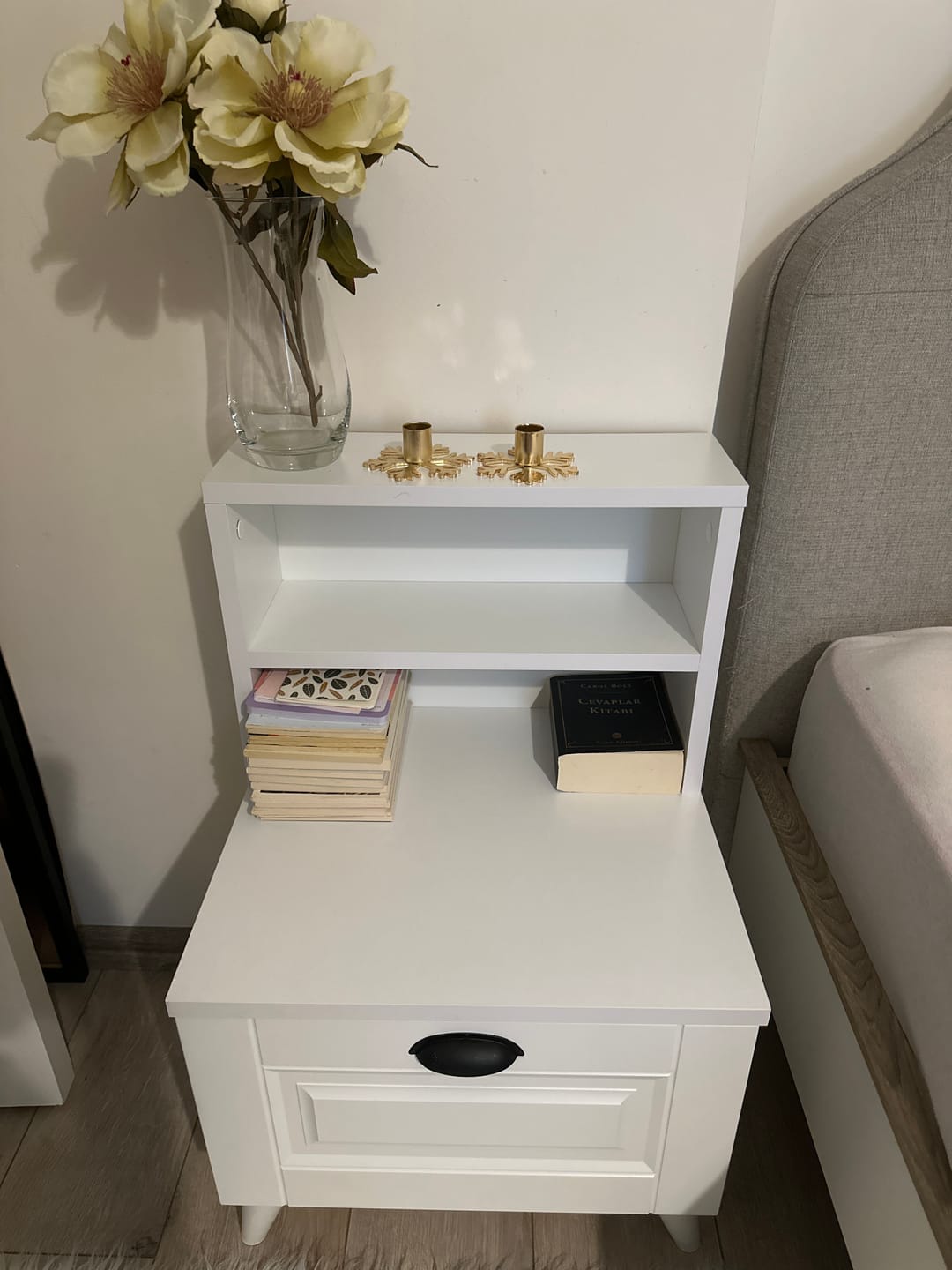 Customer photo review of Rani BD105 Komodin 2 Raflı Membran Çekmeceli Komodin Beyaz