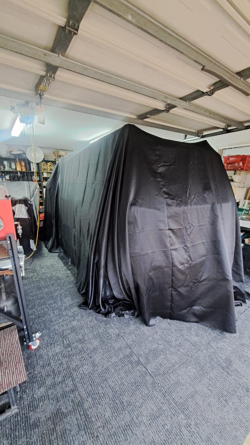 Customer photo review of SUV / Pickup Reveal Covers 8m x 6m