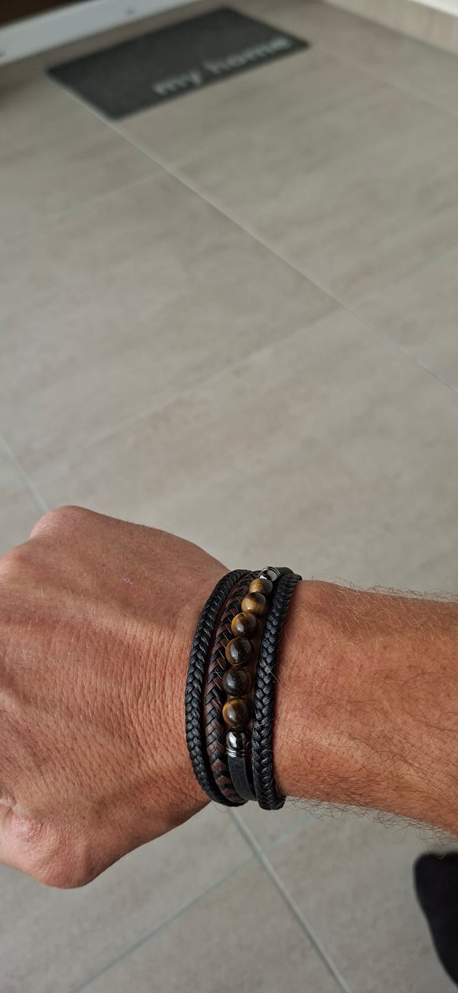 Customer photo review of Buddha Stones Tigerauge Lavastein Schwarzer Onyx Lazurit Hämatit Perle Positive Lederarmband