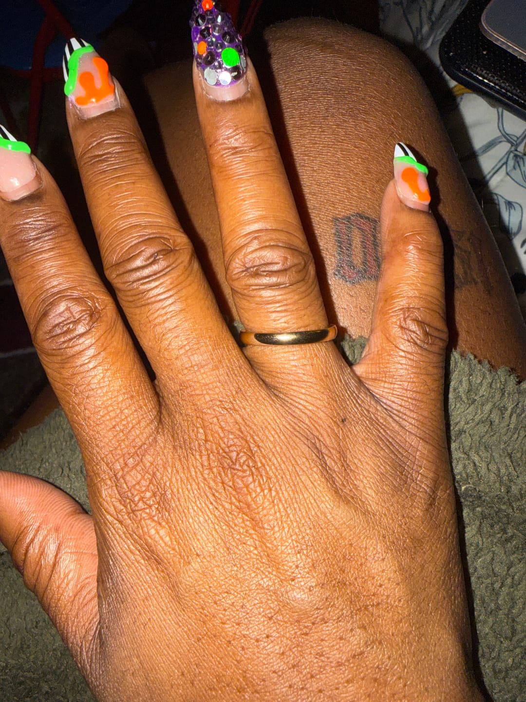 Customer photo review of Minimal Band Ring