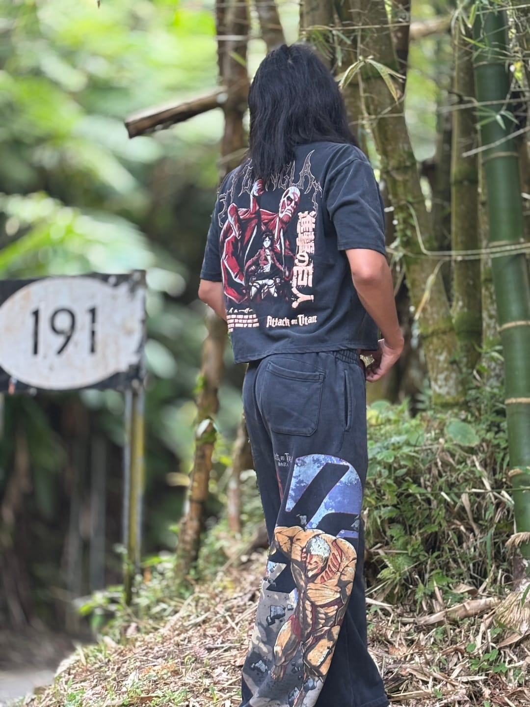 Customer photo review of 4186 - AOT©  x YLA Cropped Tees