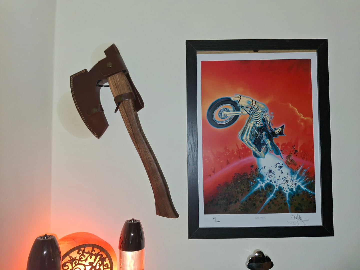 Customer photo review of Blackened Sword Hanger - Trollkors