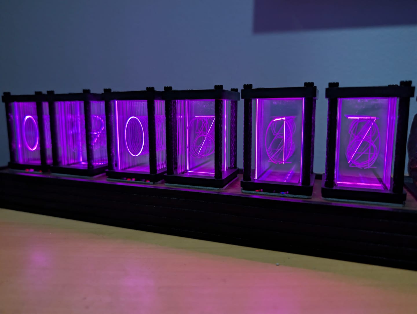 Customer photo review of EleksTube R2 6-Bit Electronic LED Luminous Retro Glows Analog Nixie Tube Clock