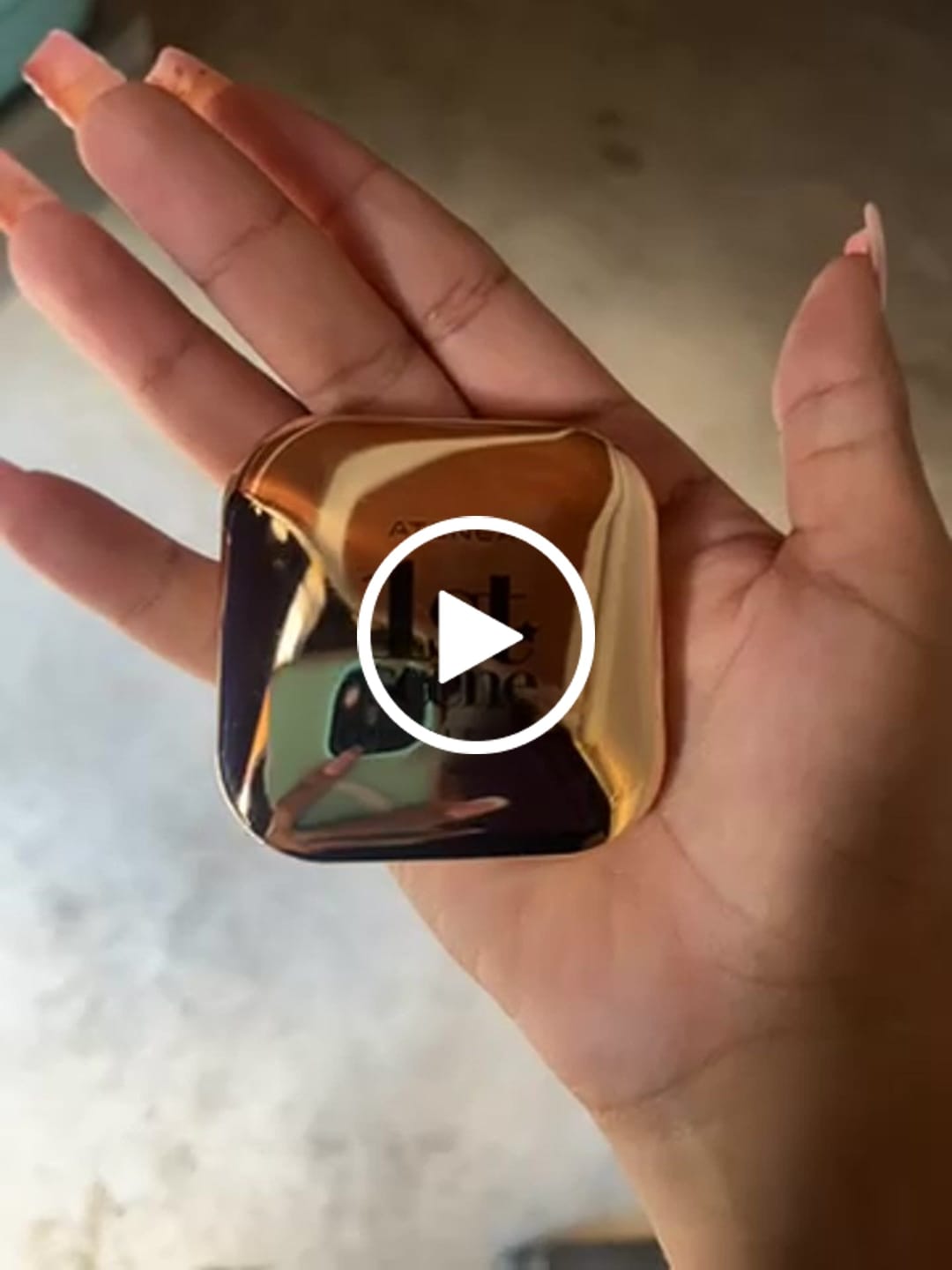 Customer video review of RUBORES COMPACTO 1ST SCENE