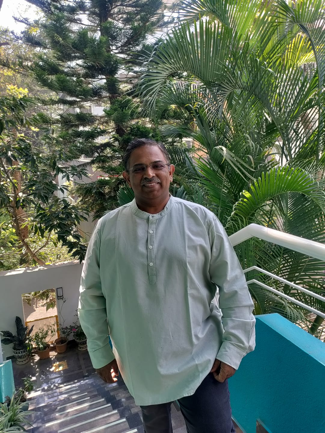Customer photo review of Men Mint Green Airy Linen Short Kurta