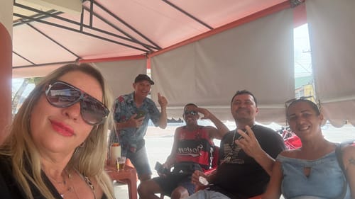 Customer photo review of Óculos Brienza