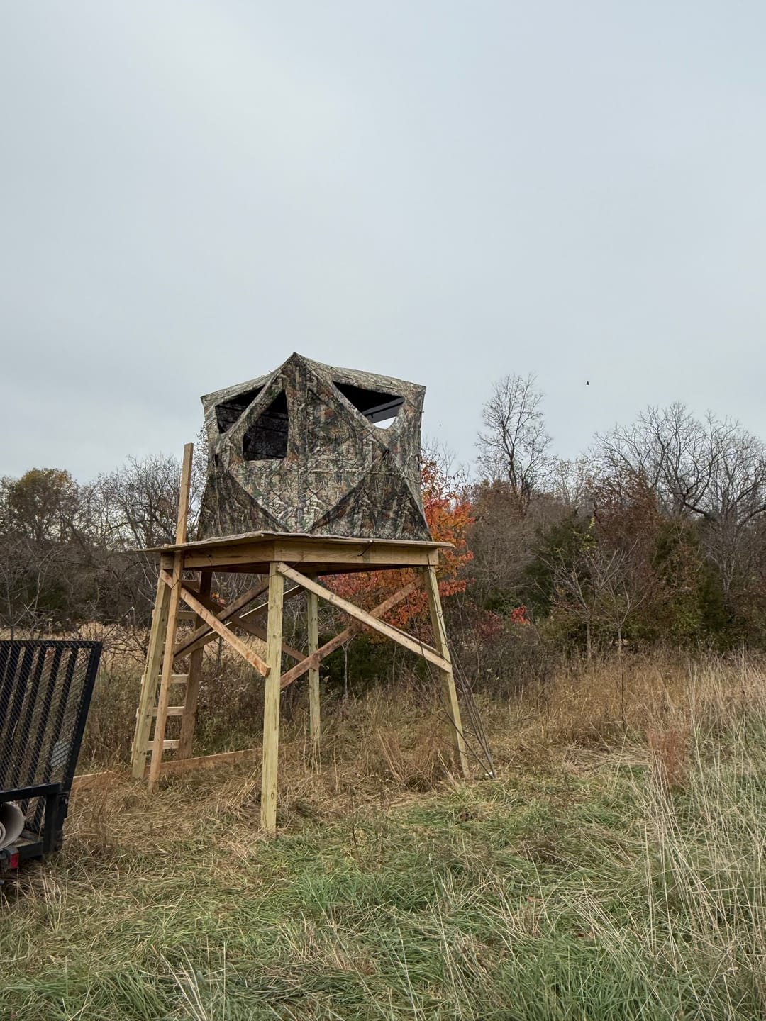 Customer photo review of Tidewe Vis360 See-Through Ground Blind for Deer/ Turkey Hunting (3-4 Person)