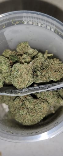 Customer photo review of Lemon Cherry Runtz Smalls