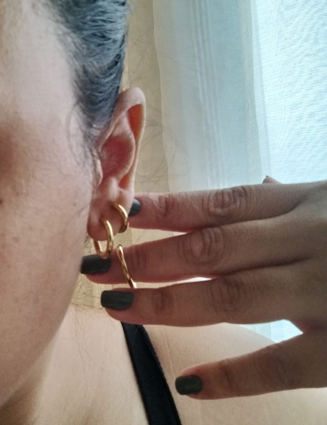 Customer photo review of Brinco Trio de Argolas Banhado em Ouro 18K
