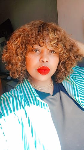 Customer photo review of Colour : Double Drawn Highlighted Curly Fringe