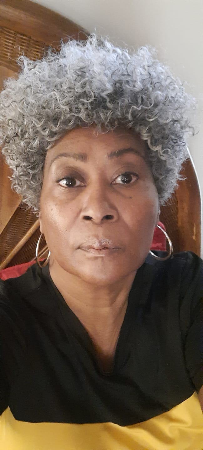 Customer photo review of Outre Wigpop Full Wig - CHRISETTE