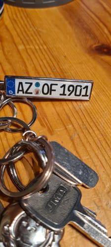 Customer photo review of Kennzeichen Schlüsselanhänger Mini Nummernschild Metall