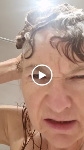 Customer video review of 3-6% Herbal-Love Haarseife (Tiefenreinigung & schnell fettendes Haar)