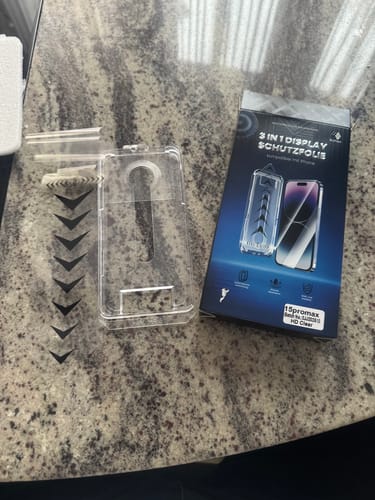 Michele D. review of 3 in 1 Schutzfolie - iPhone image 1 out of 1