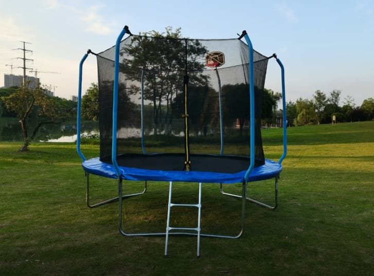 Customer photo review of 12FT Blue Heavy-Duty round Trampoline With Basketball Hoop For Fun