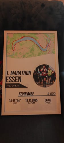 Customer photo review of Personalisiertes Laufposter – Dein Marathon als Kunstwerk
