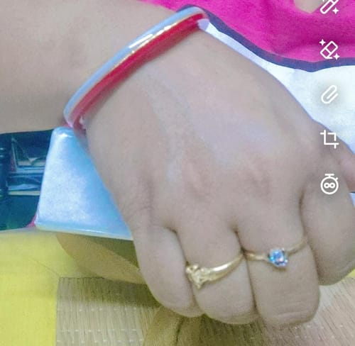 Customer photo review of Sindoor Shvetika  – Sindoor Red with Pure White 916 22k Gold (2 pis)