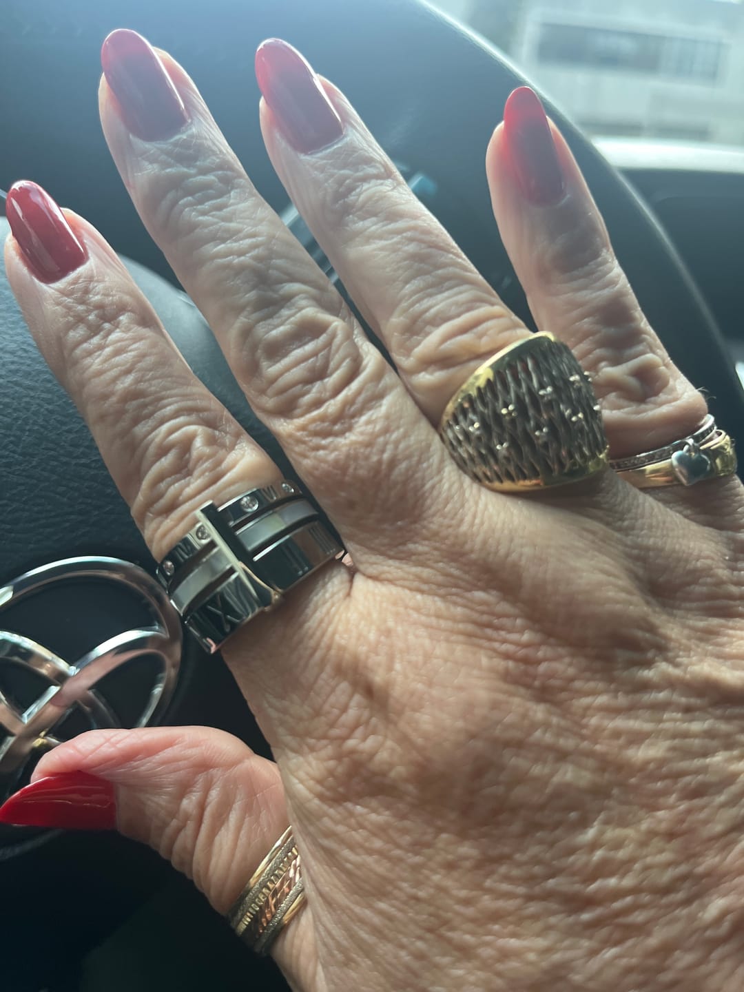 Customer photo review of Anel Rainha Pedra Cristal - Prata