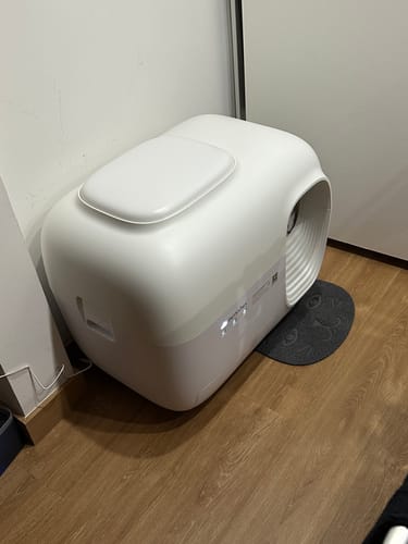 Customer photo review of Self-Cleaning Litter Box