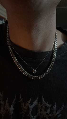 Reseña con foto de un cliente sobre Cadena Cuban Link 8mm
